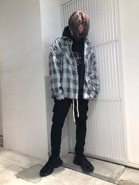 「DANKE SCHON（ダンケシェーン）のアイテム（スウェットパンツ）」を使った、ハヤカワカイさん（メンズ・173cm）の冬コーディネート