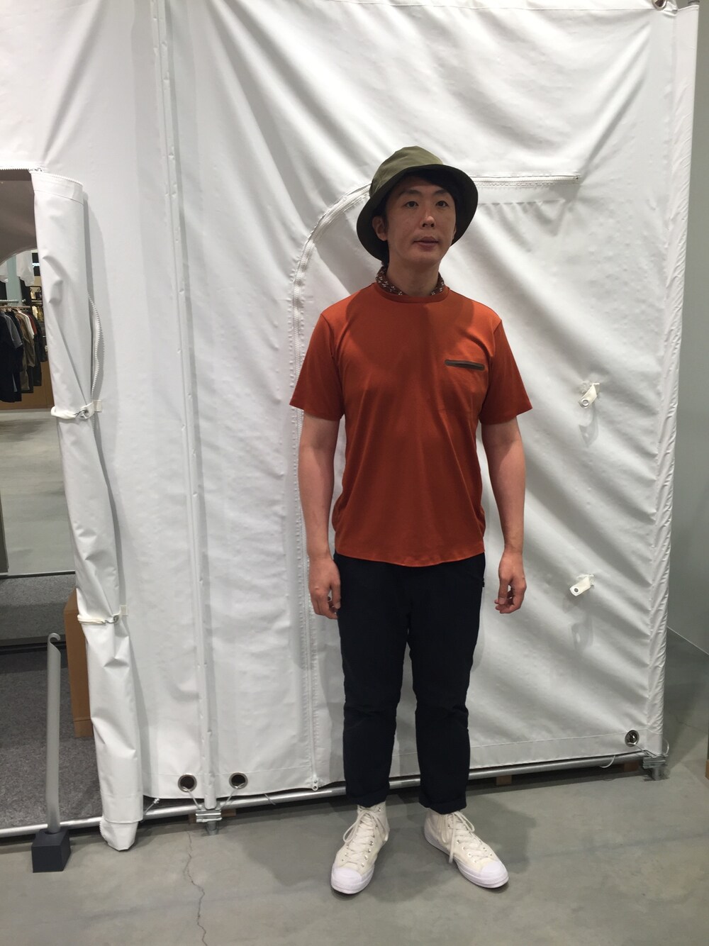 「ラフスタイル、農家のおじさん、フェススタイル、夏」｜「DESCENTE PAUSEのDESCENTE PAUSE（デサントポーズ） ZEROSEAM POKET T-SHIRT（Tシャツ/カットソー、ブラウン系）」を使った、bashisukeさん（メンズ・180cm）の夏コーディネートの1枚目の写真