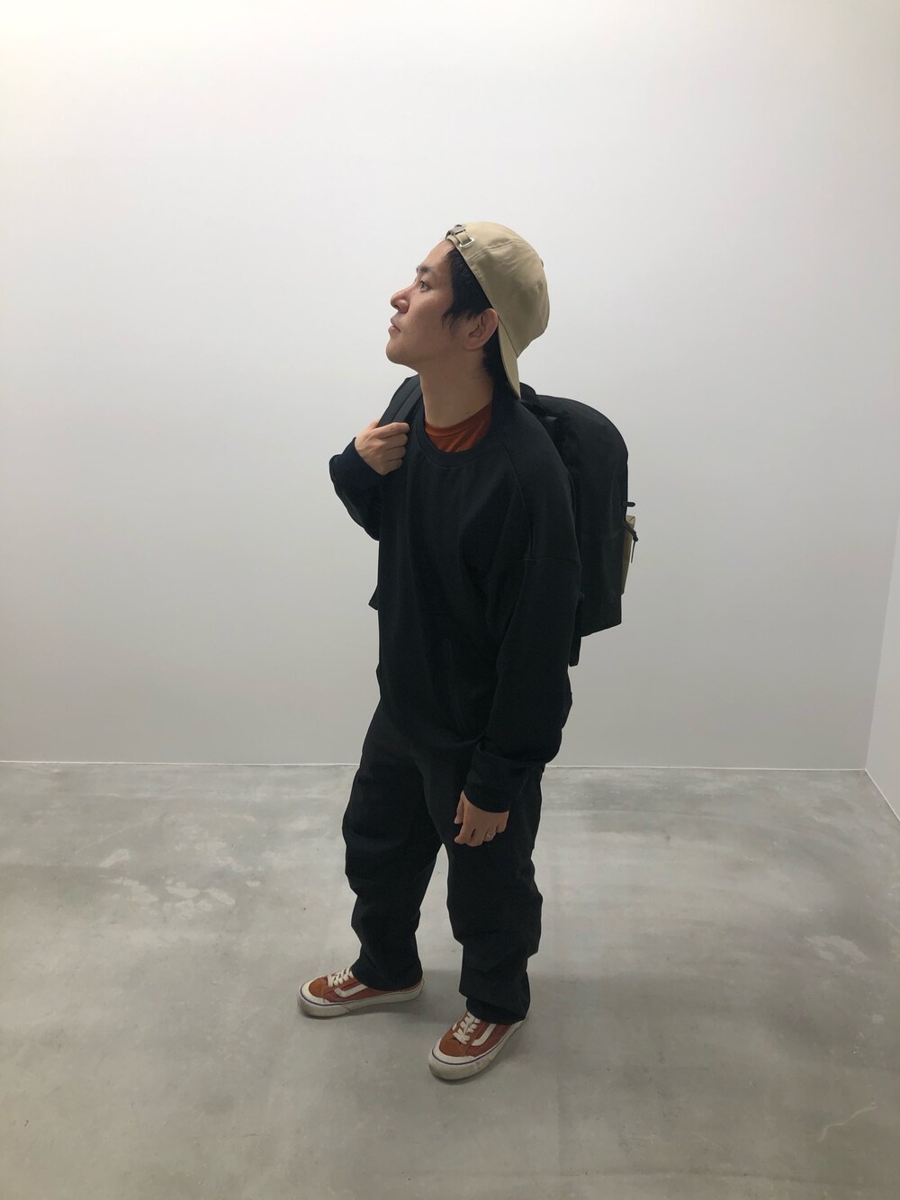 「青春、学生、もう戻れない」｜「DESCENTE PAUSEのアイテム（ジャージ、ブルー系）」を使った、bashisukeさん（メンズ・180cm）の秋コーディネートの1枚目の写真