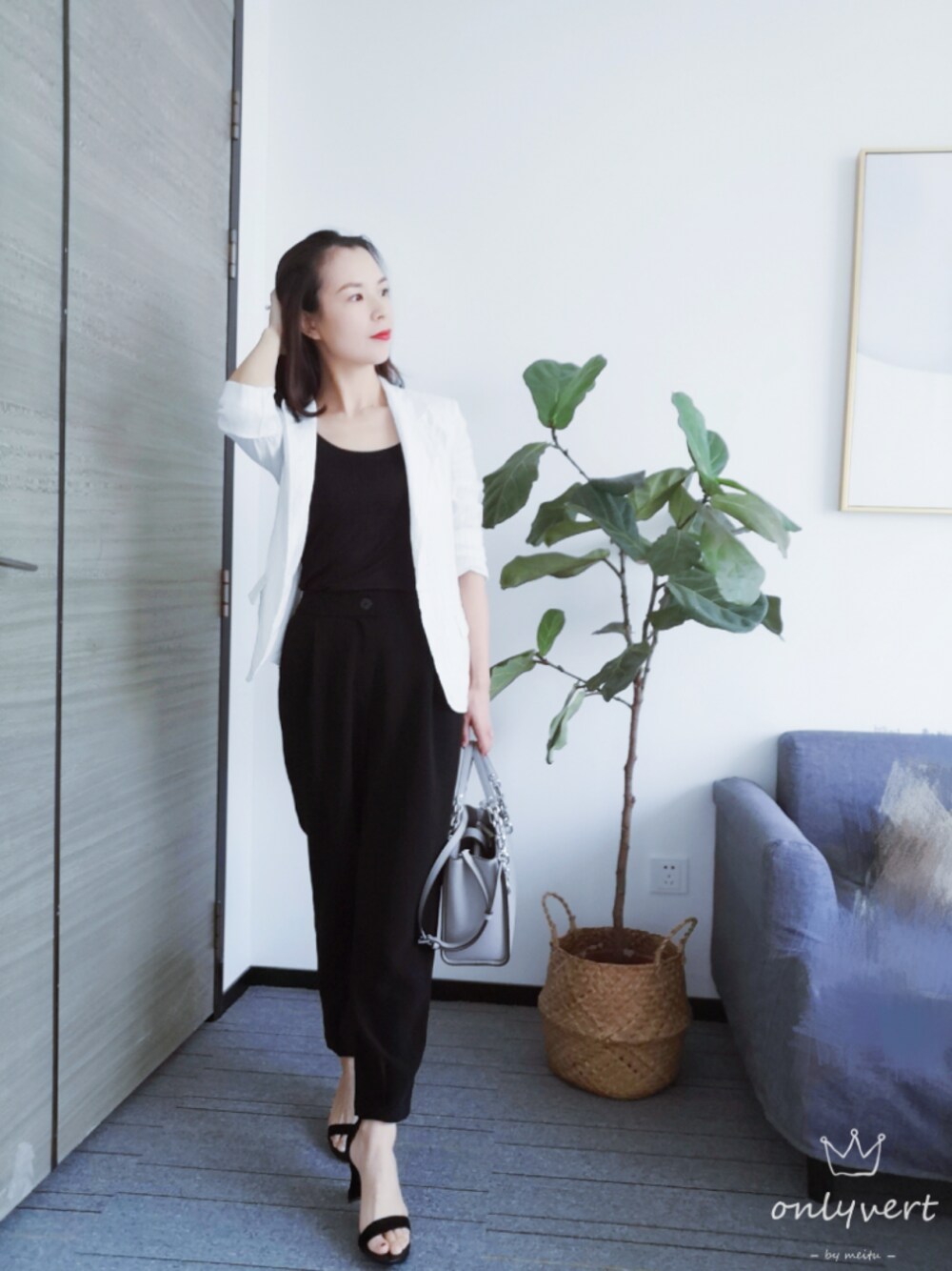 「G2000 のアイテム（トップス、ホワイト系）」を使った、豌豆妈妈さん（レディース・159cm）の夏コーディネートの1枚目の写真