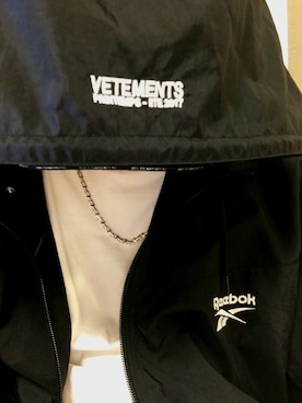 「vetements」｜「アイテム（ナイロンジャケット）」を使った、YUSUKEさん（メンズ・175cm）の春コーディネート