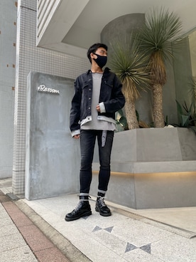 「#Re:room（リルーム）のラインペイントストレッチスキニーデニムパンツ（デニムパンツ）」を使った、ATSUSHIさん（メンズ・174cm）の秋コーディネート