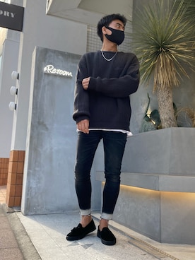 「#Re:room（リルーム）のラインペイントストレッチスキニーデニムパンツ（デニムパンツ）」を使った、ATSUSHIさん（メンズ・174cm）の冬コーディネート