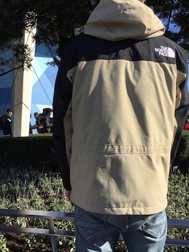 「ザノースフェイス」｜「アイテム（マウンテンパーカー）」を使った、√🏂さん（メンズ・171cm）の秋コーディネート