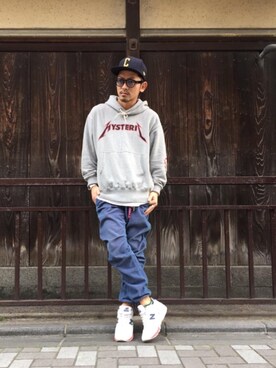 「HYSTERIC GLAMOUR（ヒステリックグラマー）のMETAL LOGO プリント パーカー（パーカー）」を使った、京都くんさん（メンズ・172cm）の冬コーディネート