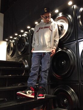 「HYSTERIC GLAMOUR（ヒステリックグラマー）のMETAL LOGO プリント パーカー（パーカー）」を使った、京都くんさん（メンズ・172cm）の冬コーディネート