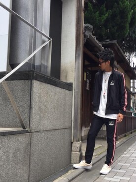 「リラックスコーデ」｜「アイテム（ブルゾン）」を使った、京都くんさん（メンズ・172cm）の春コーディネート