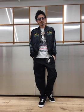 「コラボレーション」｜「アイテム（スカジャン）」を使った、京都くんさん（メンズ・172cm）の冬コーディネート