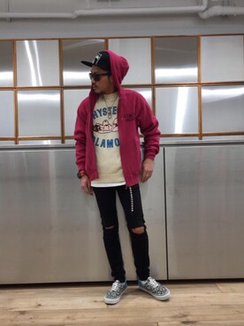 「HYSTERIC GLAMOUR（ヒステリックグラマー）のHYS WHISKY柄 刺繍キャップ（キャップ）」を使った、京都くんさん（メンズ・172cm）の春コーディネート