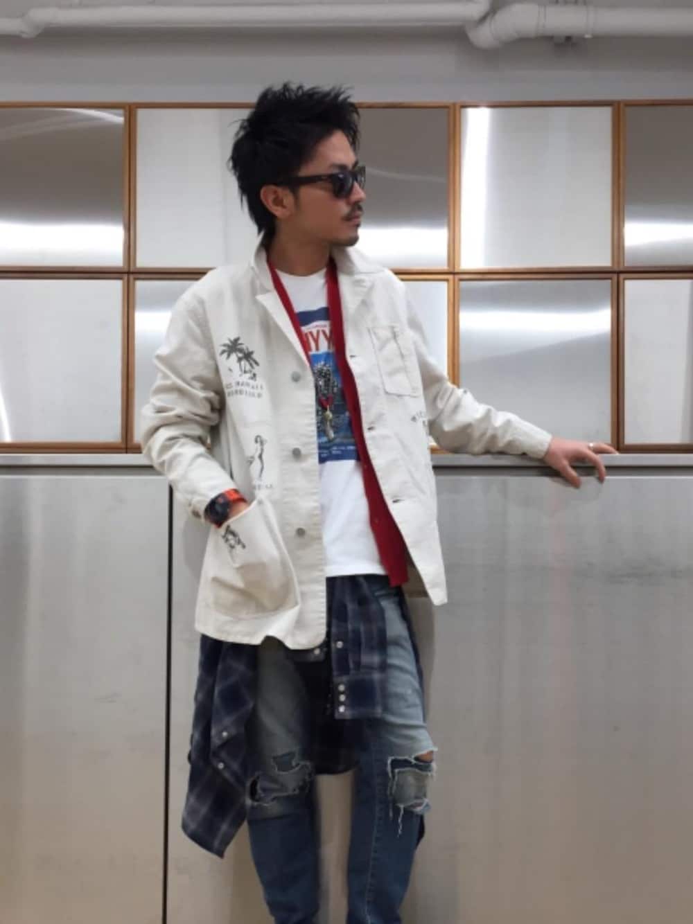 「カーディガン、ニット、デニム、カジュアル、ストリート、大人カジュアル、G-SHOCK、春コーデ、90'sスタイル、重ね着コーデ」｜「HYSTERIC GLAMOURのKPR加工ISKOデニム リメイクスリムPT（デニムパンツ、ブルー系）」を使った、京都くんさん（メンズ・172cm）の春コーディネートの1枚目の写真