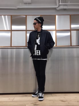 「スキニー」｜「アイテム（スカジャン）」を使った、京都くんさん（メンズ・172cm）の春コーディネート
