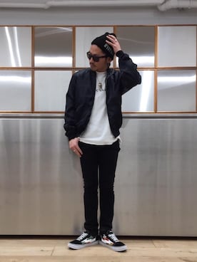 「スキニー」｜「アイテム（スカジャン）」を使った、京都くんさん（メンズ・172cm）の春コーディネート
