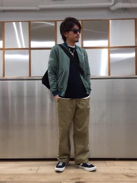 「コラボレーション」｜「アイテム（ブルゾン）」を使った、京都くんさん（メンズ・172cm）の春コーディネート
