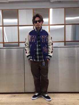 「チェックシャツ」｜「アイテム（スタジャン）」を使った、京都くんさん（メンズ・172cm）の秋コーディネート
