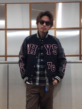 「チェックシャツ」｜「アイテム（スタジャン）」を使った、京都くんさん（メンズ・172cm）の秋コーディネート