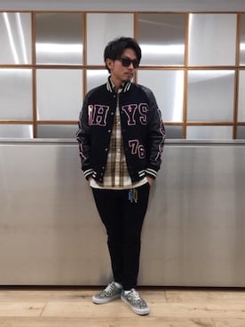 「長袖シャツ」｜「アイテム（スタジャン）」を使った、京都くんさん（メンズ・172cm）の秋コーディネート