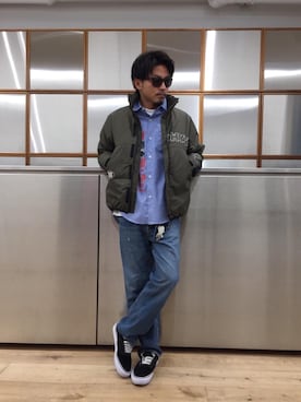 「長袖シャツ」｜「アイテム（ナイロンジャケット）」を使った、京都くんさん（メンズ・172cm）の秋コーディネート
