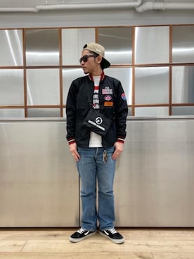 「レーシングジャケット」｜「アイテム（デニムパンツ）」を使った、京都くんさん（メンズ・172cm）の冬コーディネート