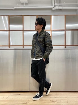 「ショルダーバック」｜「アイテム（デニムジャケット）」を使った、京都くんさん（メンズ・172cm）の春コーディネート