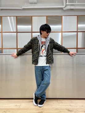 「でにむ」｜「アイテム（ミリタリージャケット）」を使った、京都くんさん（メンズ・172cm）の春コーディネート