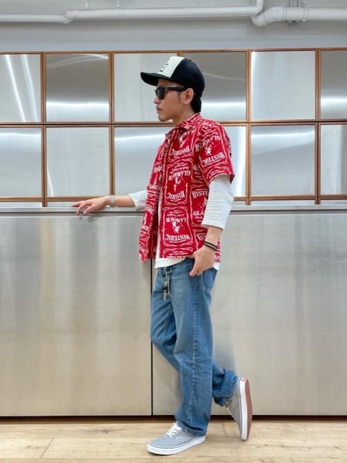 【 HYSTERIC GLAMOUR】whiskey柄 スタンダードカラーシャツ HYSTERIC GLAMOUR（ヒステリックグラマー）の「WHISKY柄