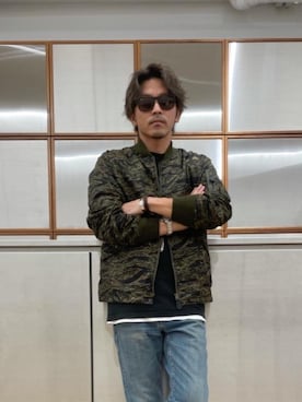 「でにむ」｜「アイテム（ミリタリージャケット）」を使った、京都くんさん（メンズ・172cm）の秋コーディネート