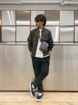 「らふこーで」｜「アイテム（ミリタリージャケット）」を使った、京都くんさん（メンズ・172cm）の秋コーディネート