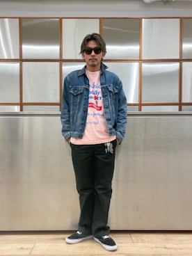 「でにむ」｜「アイテム（チノパンツ）」を使った、京都くんさん（メンズ・172cm）の冬コーディネート