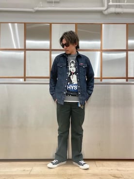 「でにむ」｜「アイテム（チノパンツ）」を使った、京都くんさん（メンズ・172cm）の春コーディネート