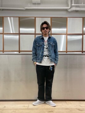 「でにむ」｜「アイテム（チノパンツ）」を使った、京都くんさん（メンズ・172cm）の春コーディネート