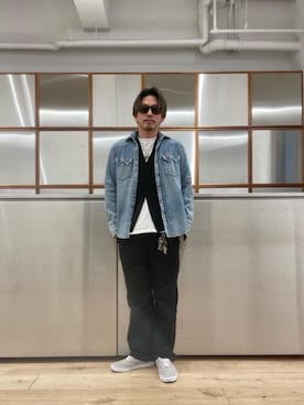 「でにむ」｜「アイテム（チノパンツ）」を使った、京都くんさん（メンズ・172cm）の春コーディネート