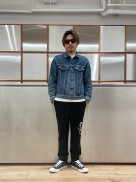 「でにむ」｜「アイテム（スウェットパンツ）」を使った、京都くんさん（メンズ・172cm）の春コーディネート
