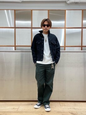 「でにむ」｜「アイテム（チノパンツ）」を使った、京都くんさん（メンズ・172cm）の秋コーディネート