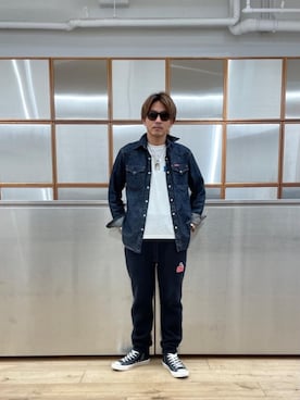 「シャツ 」｜「アイテム（スウェットパンツ）」を使った、京都くんさん（メンズ・172cm）の冬コーディネート