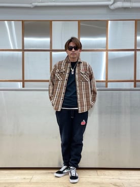 「シャツ 」｜「アイテム（スウェットパンツ）」を使った、京都くんさん（メンズ・172cm）の春コーディネート