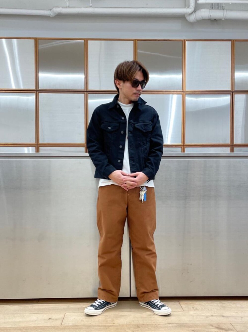 「スニーカー、カジュアル、ワークパンツ、でにむ、春こーで、gジャン、らふこーで、ワイドぱんつ、シンプルこーで」｜「HYSTERIC GLAMOURのサイドジップ ハイカットスニーカー（スニーカー、ブラック系）」を使った、京都くんさん（メンズ・172cm）の春コーディネートの1枚目の写真