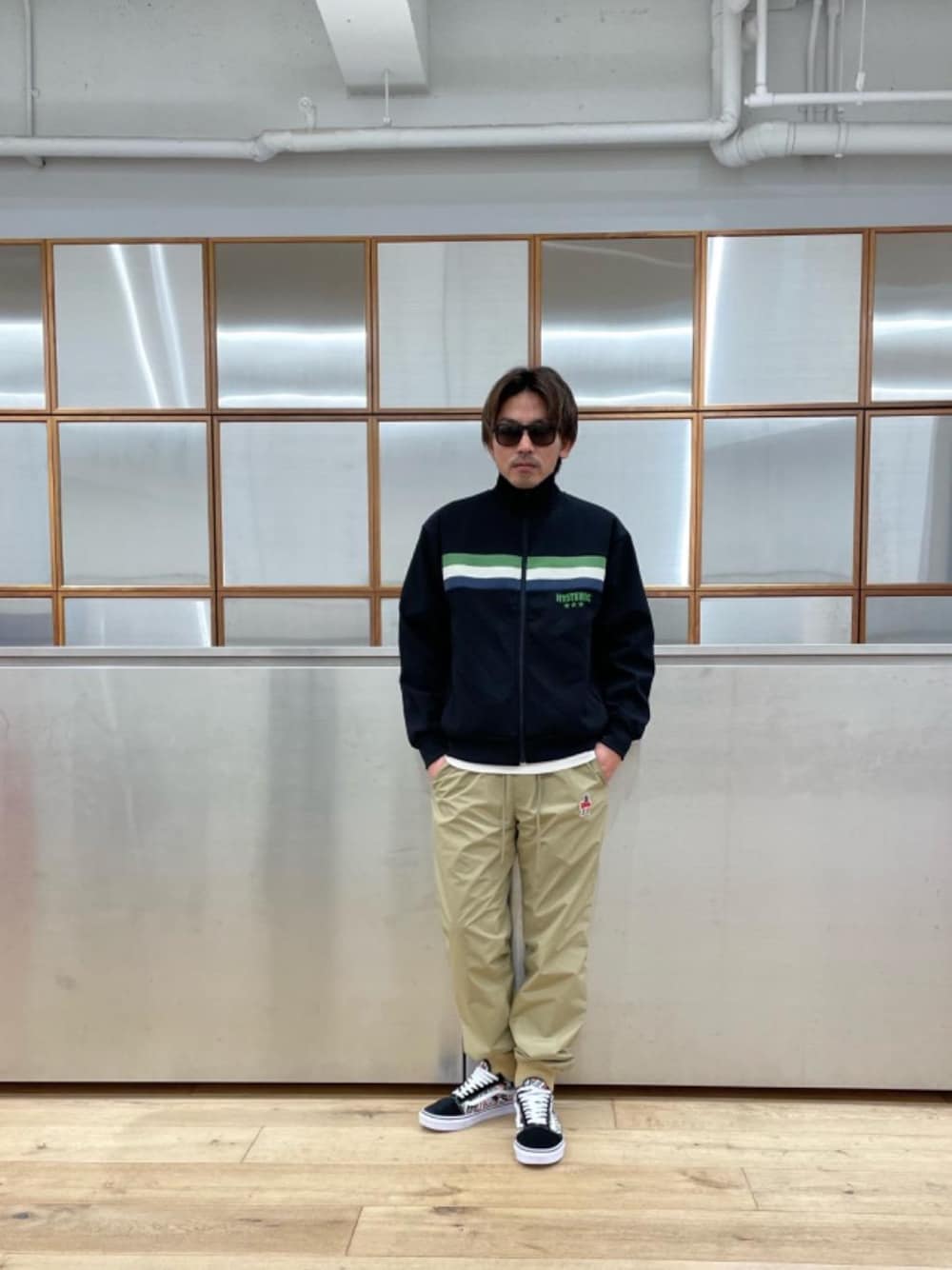 【ヒステリックグラマー】スウェット　ジャージ　ジャケット　ブルゾン HYSTERIC GLAMOUR（ヒステリックグラマー）の「HIGH ENERGY