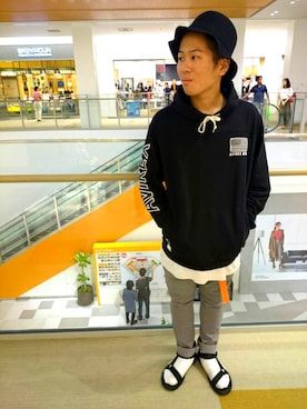 「TYPE BLUE（タイプブルー）のアイテム（パンツ）」を使った、hayato inoueさん（メンズ・170cm）の秋コーディネート