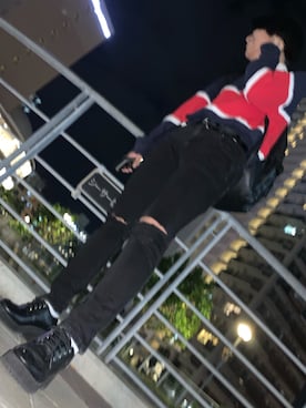 「Dickies（ディッキーズ）のアイテム（トップス、レッド系）」を使った、ﾜさん（レディース）の秋コーディネート