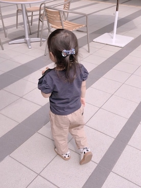 「PUMA × tinycottons （プーマ x タイニーコットン）のアイテム」を使った、SOYUさん（キッズ・90cm）の春コーディネート