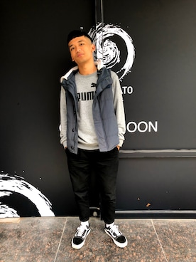 「5（ファイブ）のアイテム（チノパンツ）」を使った、保羅Paul さん（メンズ・165cm）の冬コーディネート