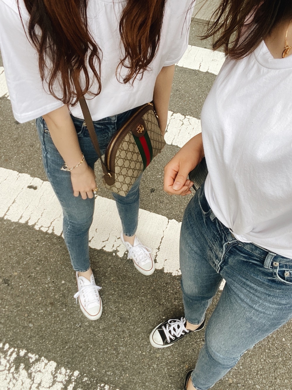 「お揃い、白Tシャツ、デニム、コンバース」｜「Darichのアイテム（Tシャツ/カットソー、ホワイト系）」を使った、natsuko❤︎さん（レディース・160cm）の夏コーディネートの1枚目の写真