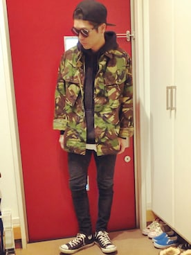 「H&M（エイチ・アンド・エム）のアイテム（タンクトップ、ホワイト系）」を使った、SG Ryoheyさん（メンズ・163cm）の冬コーディネート