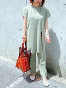 「スリット」｜「アイテム（バレエシューズ）」を使った、memeさん（レディース・158cm）の春コーディネート
