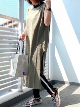 「スリット」｜「アイテム（アナログ腕時計）」を使った、memeさん（レディース・158cm）の夏コーディネート