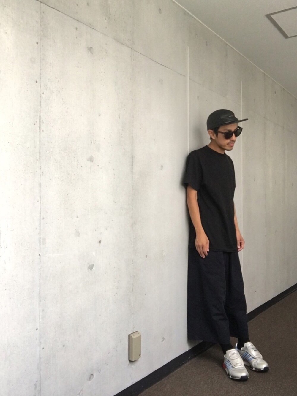 Supreme ワークキャップ レザー Supreme の帽子を使った「レザーキャップ」の人気ファッション