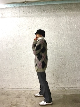 「BEAMS（ビームス）のアイテム（カーディガン/ボレロ、グレー系）」を使った、Yasuhiro Tsushimaさん（メンズ・165cm）の春コーディネート