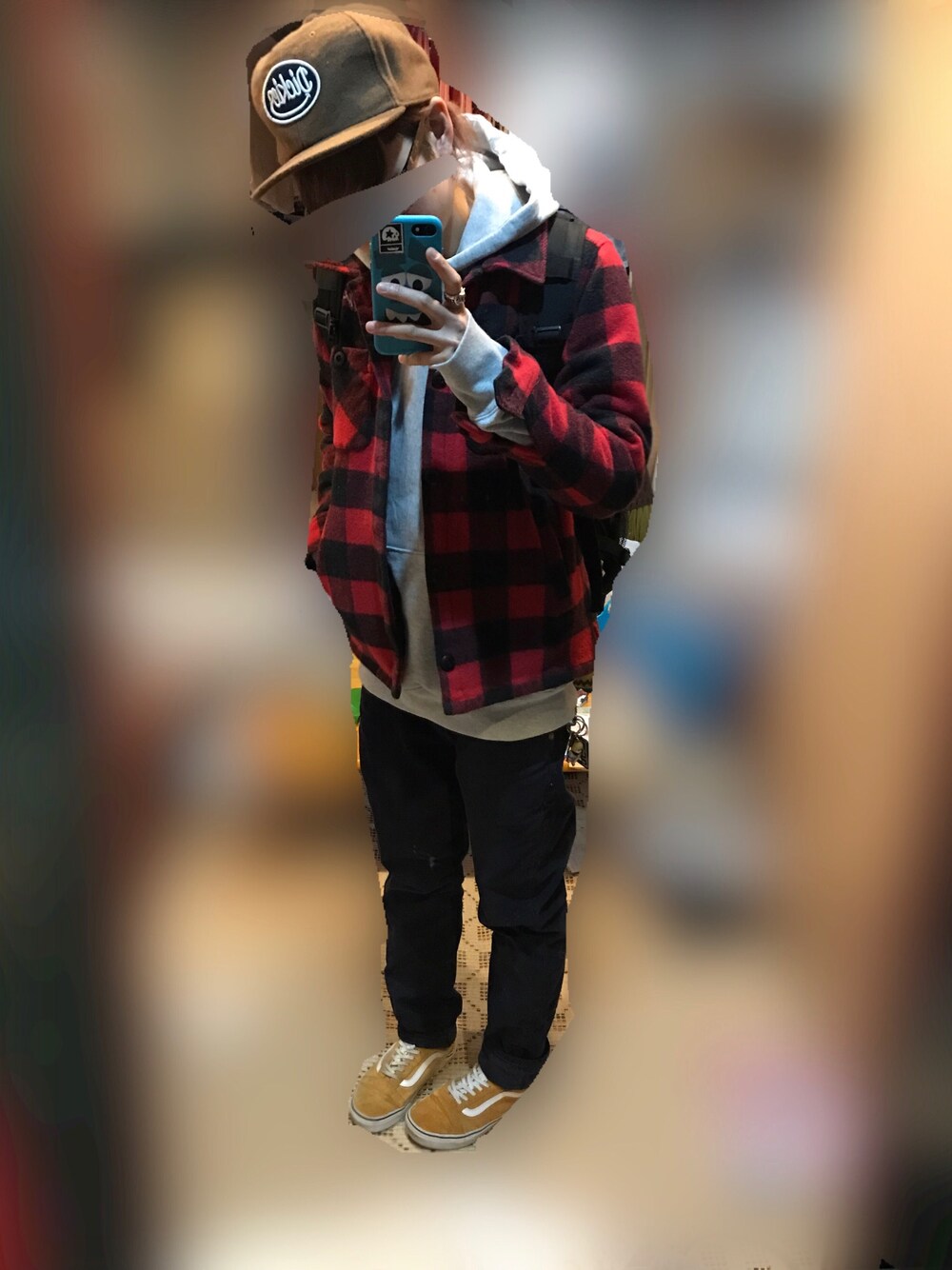 「ストリート、SK8　、スケータースタイル、赤チェック、x-girl、VANS、XLARGE、Dickies」｜「DickiesのDickies Fullcap（キャップ、ブラウン系）」を使った、ぴよひこさん（レディース・160cm）の冬コーディネートの1枚目の写真