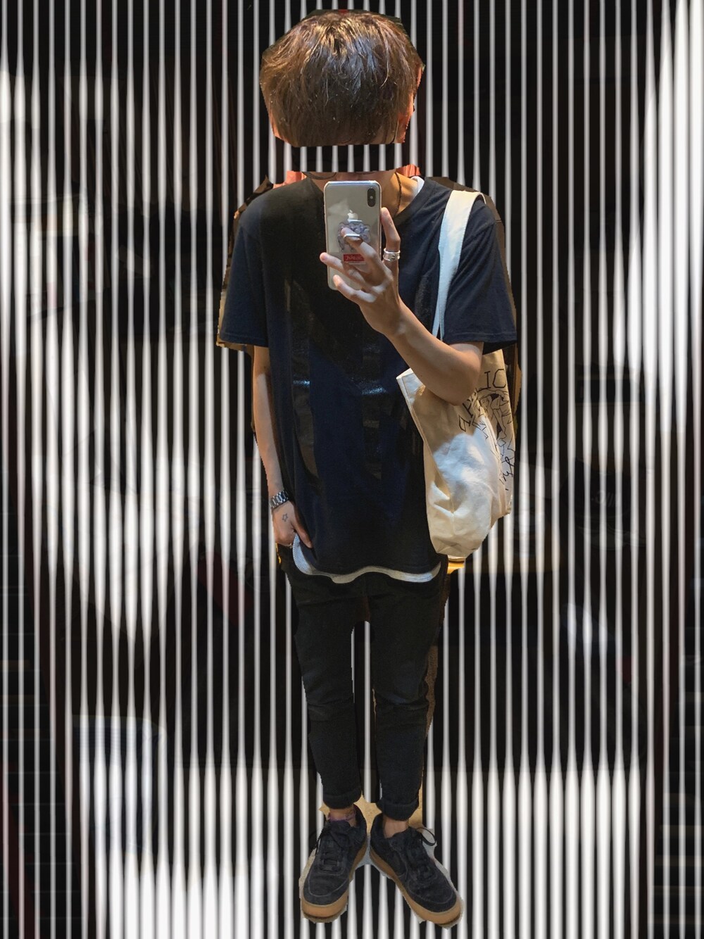 「ブラック、黒、THE NOVEMBERS、NIKE」｜「MERZのアイテム（Tシャツ/カットソー、ブラック系）」を使った、ぴよひこさん（レディース・160cm）の夏コーディネートの1枚目の写真