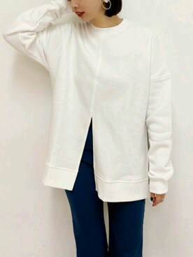 「スリット」｜「アイテム（スウェット）」を使った、永田沙織(EMODA)さん（レディース・163cm）の冬コーディネート